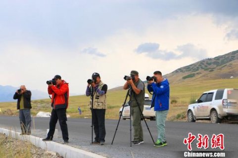 新疆博州举办首届全国摄影大赛 总奖金逾25万元