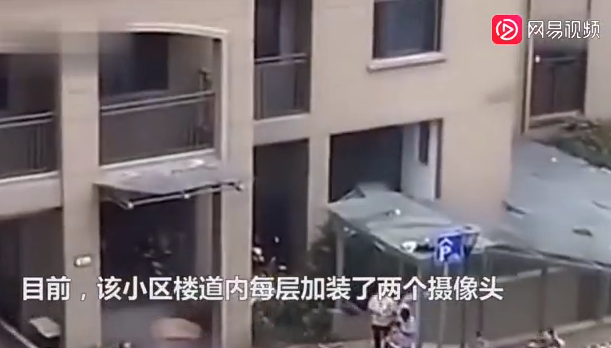 大批租户搬离杭州杀妻案公寓 没人敢在晚上出来散步