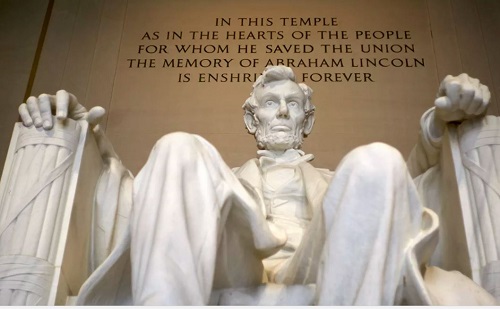 美国已故总统林肯雕像