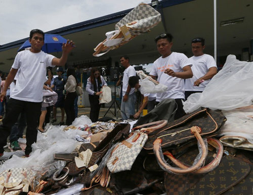 菲律宾销毁假冒商品