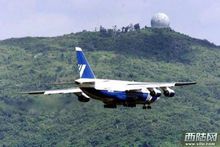 美国租用俄罗斯安-124运输机抵达陵水机场