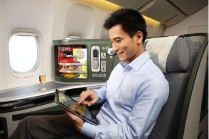 旅客在飞机上上网