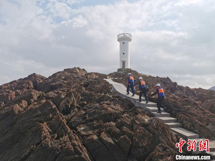 宁波舟山港海域实现北斗遥测公用干线航标全覆盖