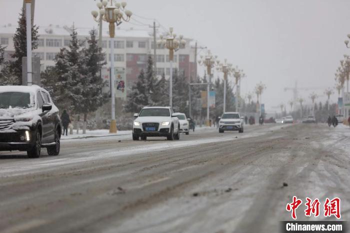 图为内蒙古多地出现降雪。内蒙古气象局供图