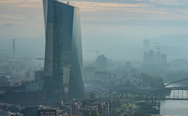 雾中的欧洲央行总部大厦