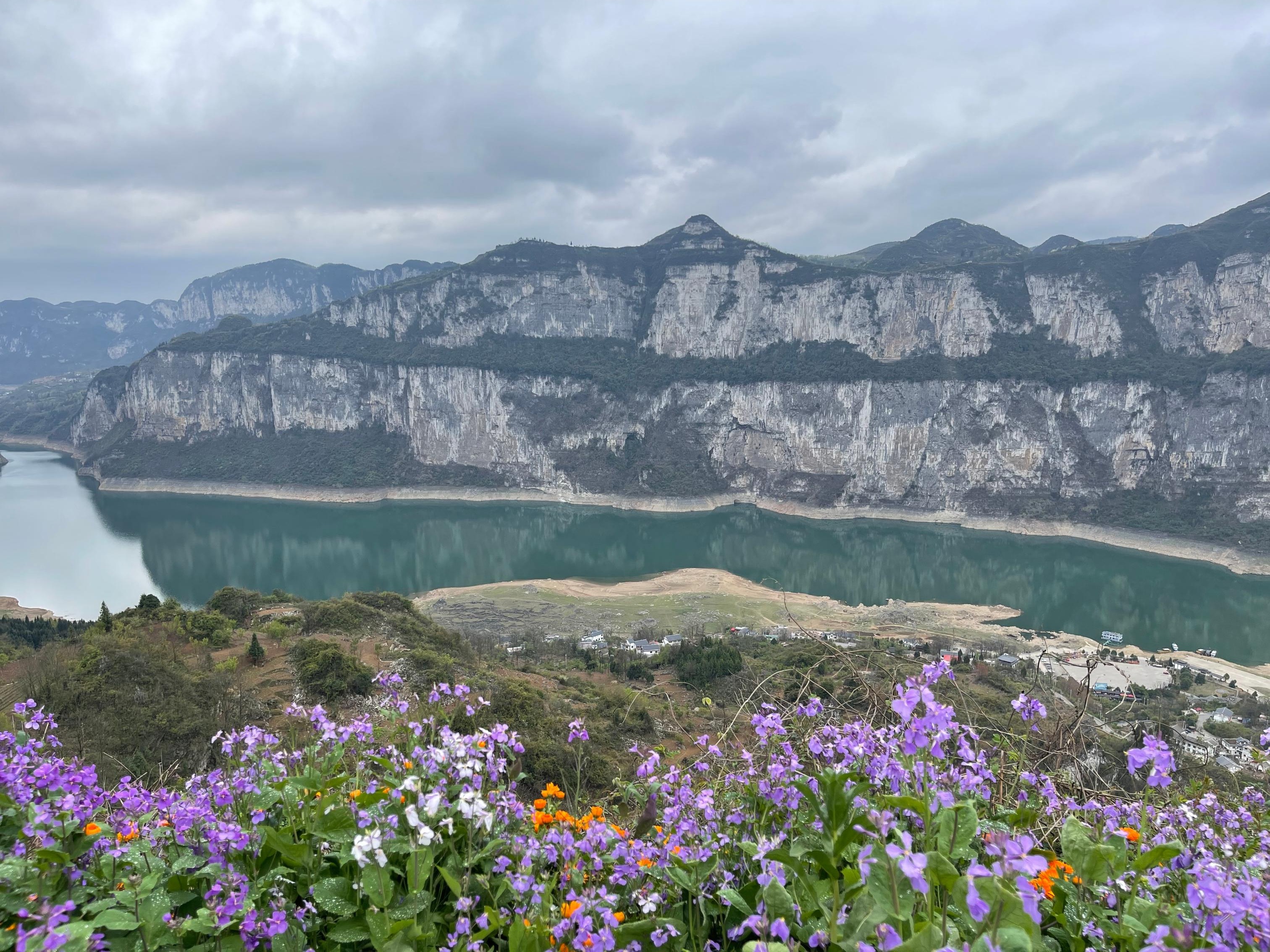 化屋村所在的乌江源百里画廊风景区